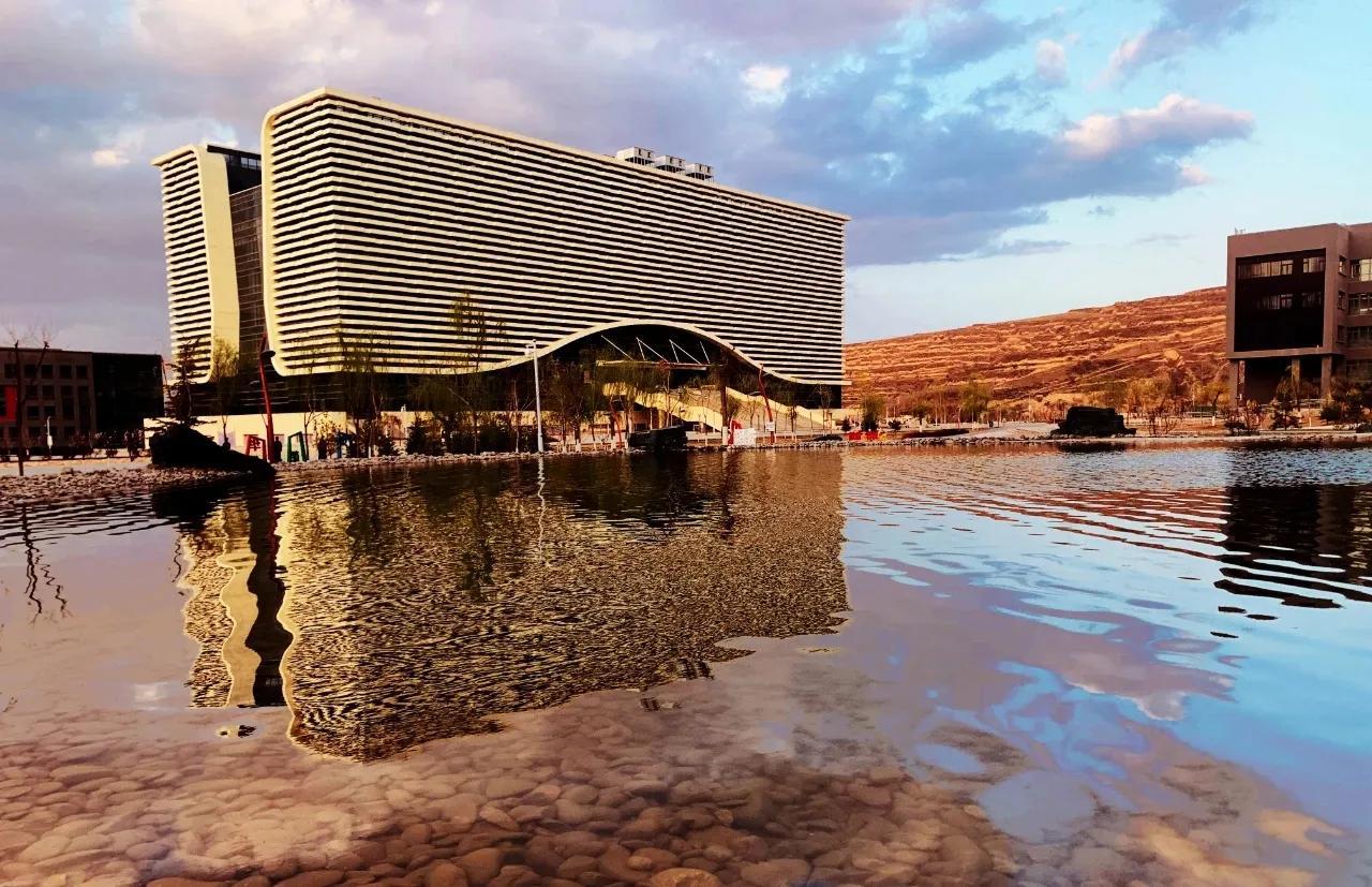 丝路明珠,甘肃——历史与现代的交汇之地